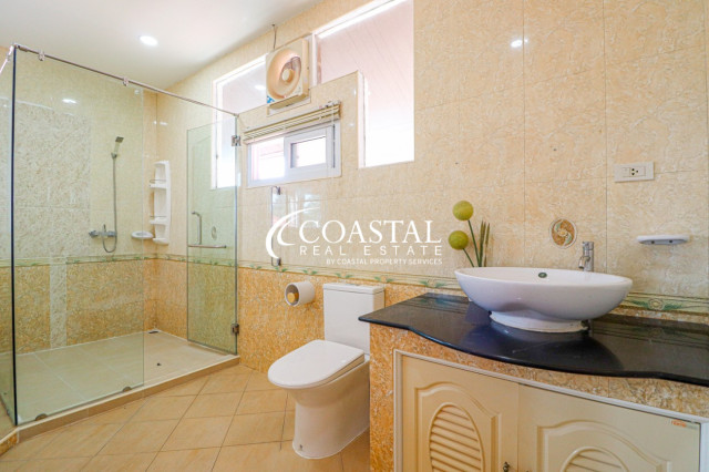 House For Sale And Rent Mabprachan/Pong