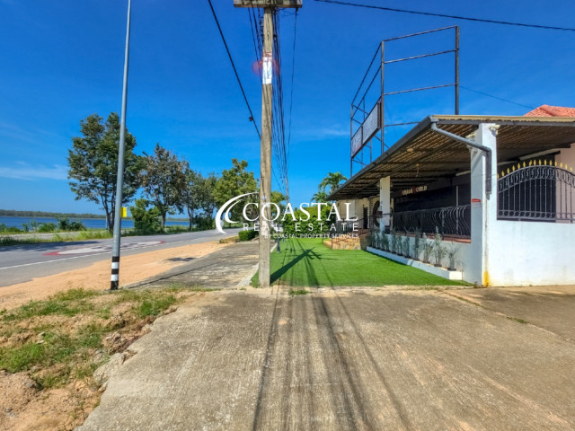 อสังหาริมทรัพย์เชิงพาณิชย์สำหรับขายหรือเช่าที่มาบประชัน/โป่ง