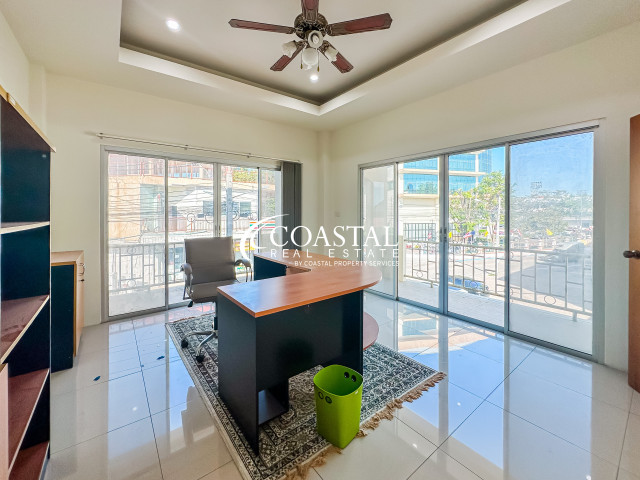 Commercial For Sale East Pattaya