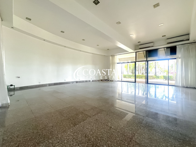 Commercial For Sale Baan Amphur