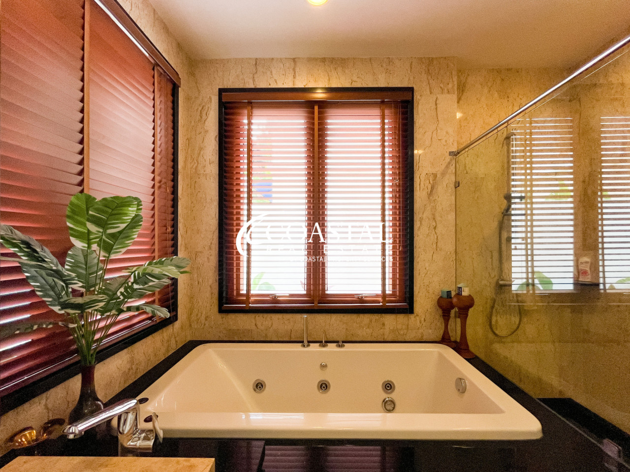 บ้านสำหรับขายหรือเช่าที่นาจอมเทียน