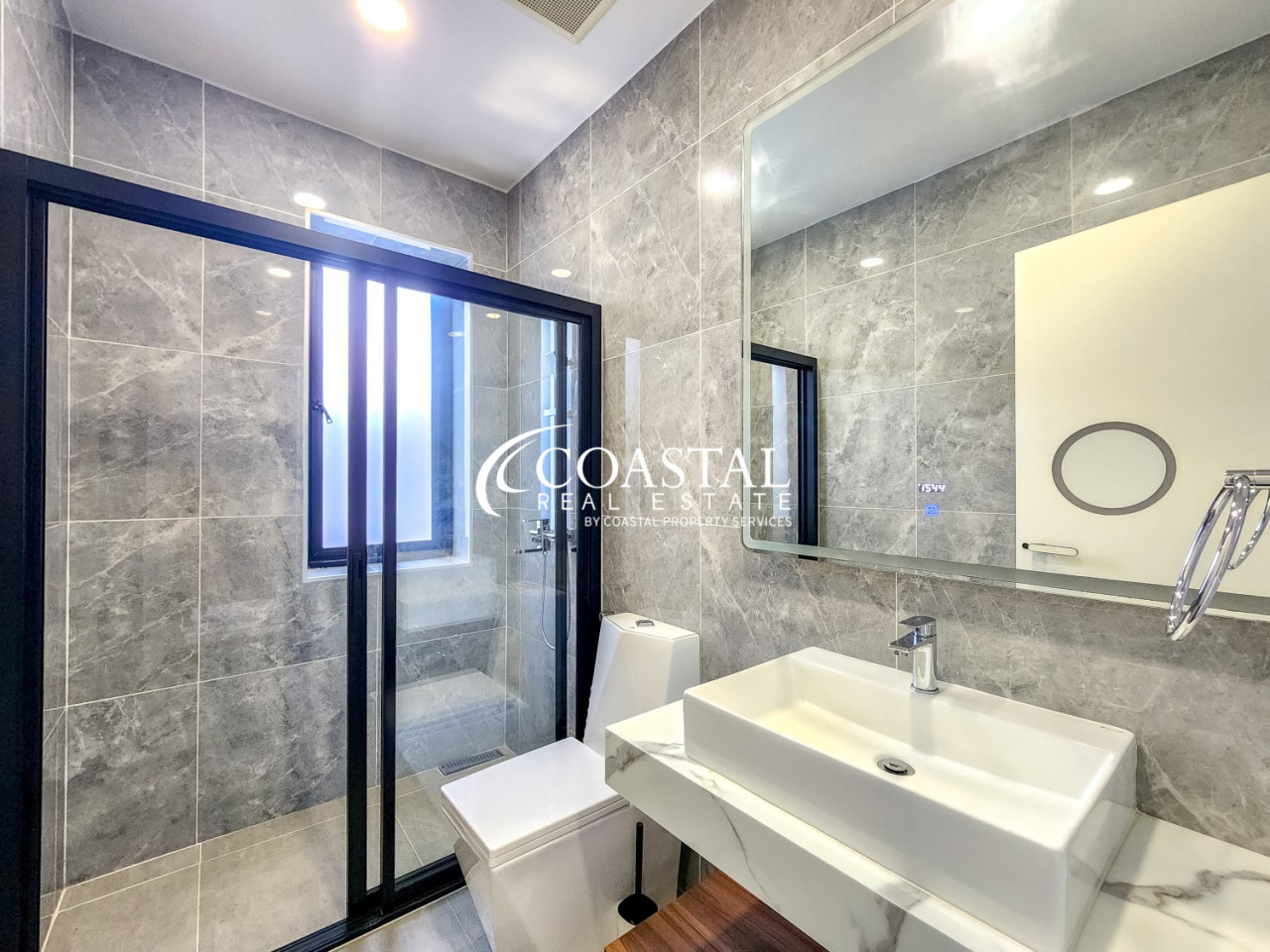 House For Sale Mabprachan/Pong