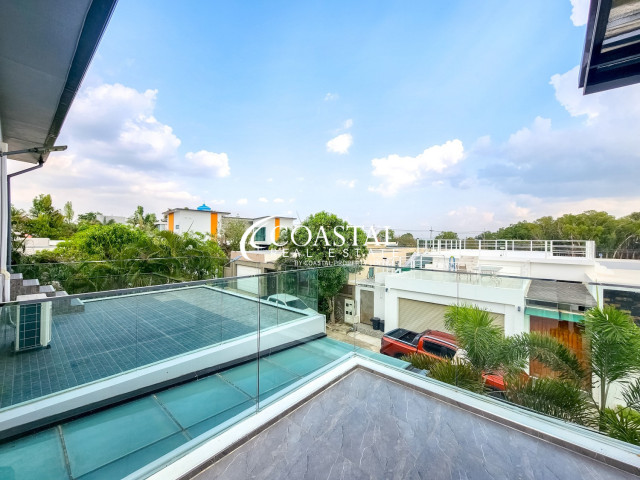 House For Sale Mabprachan/Pong