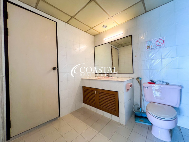 ทาวน์เฮ้าส์สำหรับขายที่จอมเทียน