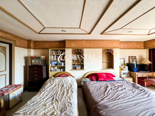 ทาวน์เฮ้าส์สำหรับขายที่จอมเทียน