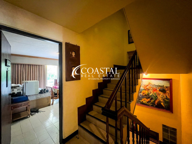 ทาวน์เฮ้าส์สำหรับขายที่จอมเทียน