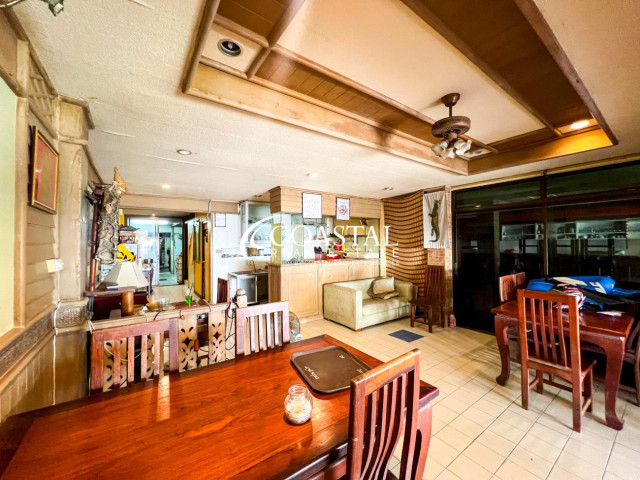 ทาวน์เฮ้าส์สำหรับขายที่จอมเทียน