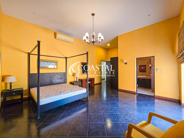 อสังหาริมทรัพย์เชิงพาณิชย์สำหรับขายที่นาจอมเทียน