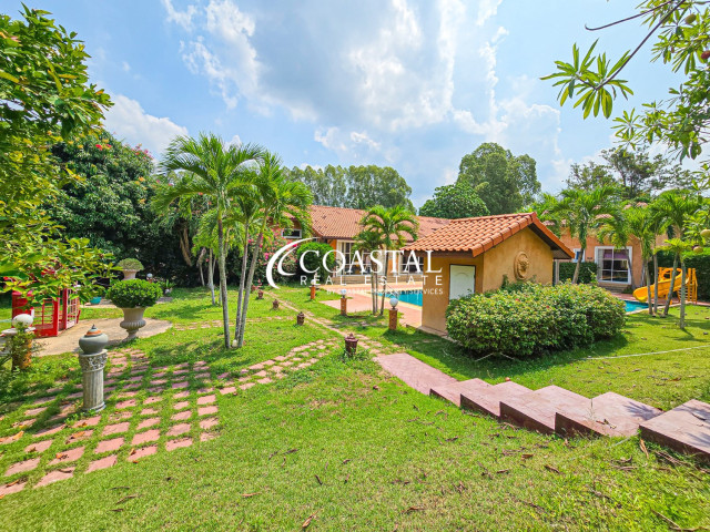 อสังหาริมทรัพย์เชิงพาณิชย์สำหรับขายที่นาจอมเทียน