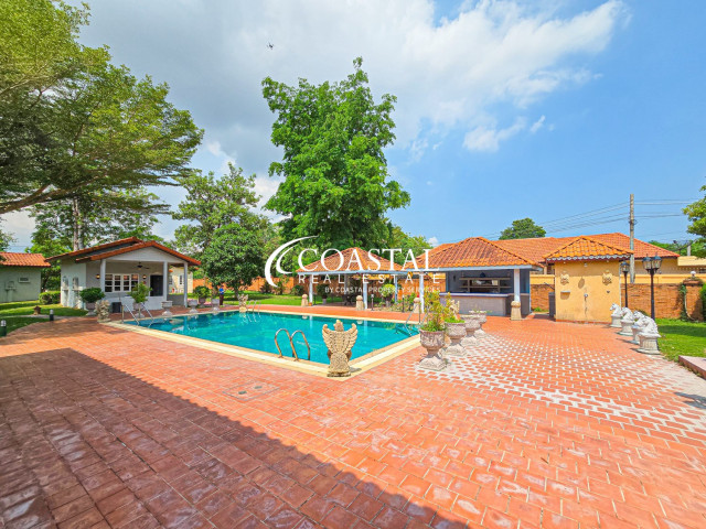 อสังหาริมทรัพย์เชิงพาณิชย์สำหรับขายที่นาจอมเทียน