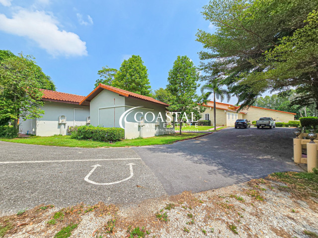 อสังหาริมทรัพย์เชิงพาณิชย์สำหรับขายที่นาจอมเทียน