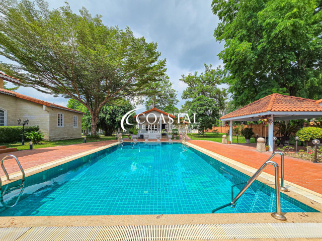 อสังหาริมทรัพย์เชิงพาณิชย์สำหรับขายที่นาจอมเทียน