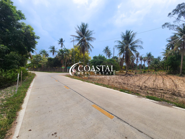 ที่ดินสำหรับขายที่นาจอมเทียน