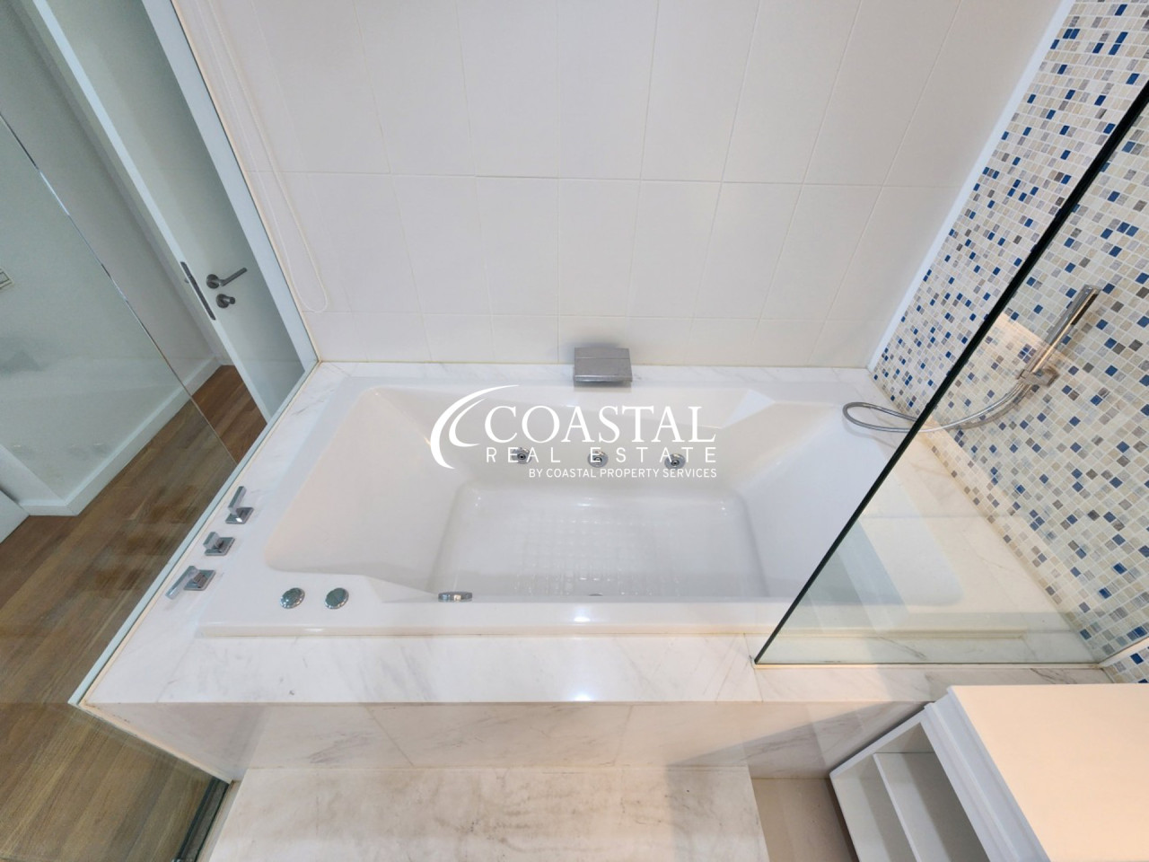 คอนโดสำหรับขายหรือเช่าที่วงศ์อมาตย์