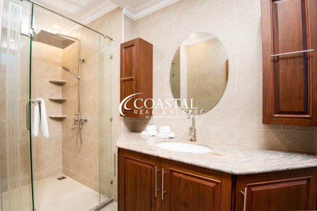 อสังหาริมทรัพย์เชิงพาณิชย์สำหรับขายที่พระตำหนัก