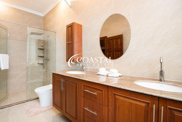 อสังหาริมทรัพย์เชิงพาณิชย์สำหรับขายที่พระตำหนัก