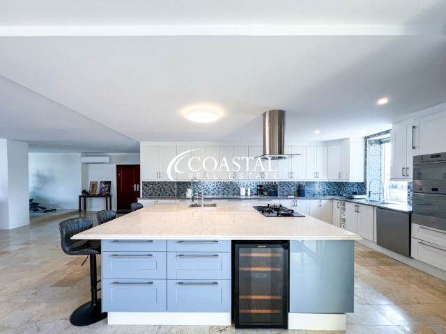 Condo For Sale Pratumnak