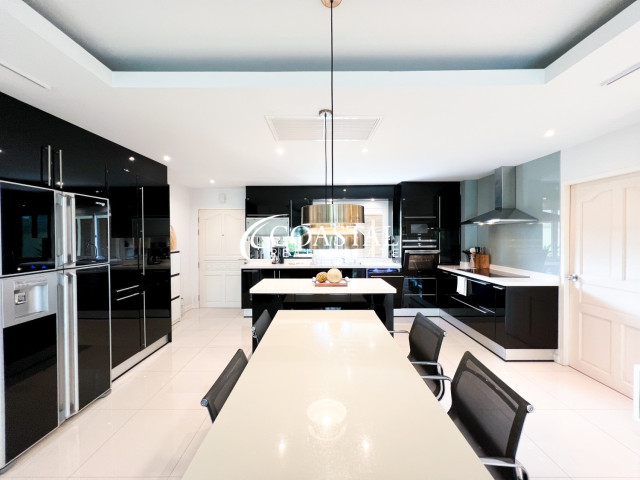 Condo For Sale Pratumnak