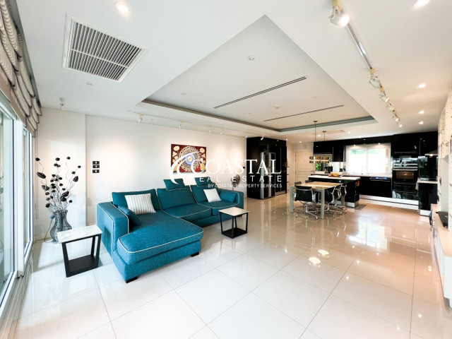 Condo For Sale Pratumnak