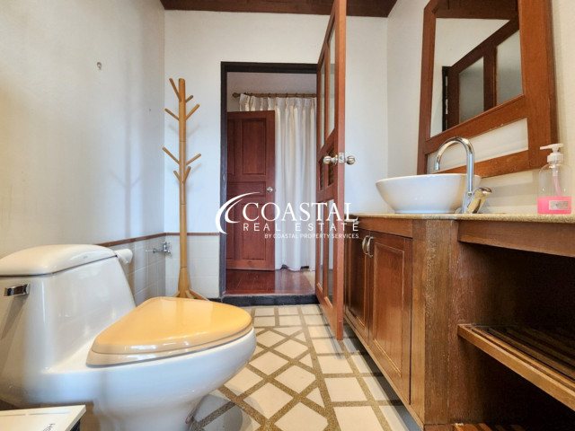 บ้านสำหรับขายหรือเช่าที่นาจอมเทียน