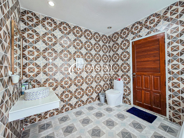 House For Sale Mabprachan/Pong