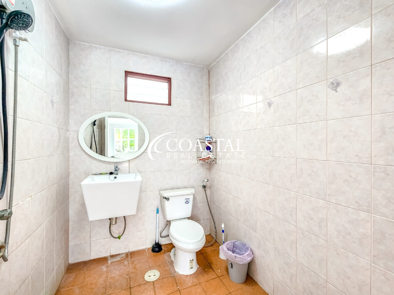 House For Sale Mabprachan/Pong