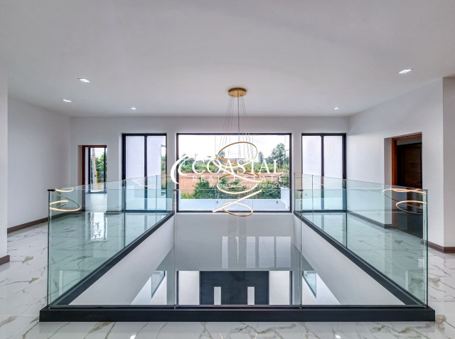 House For Sale And Rent Mabprachan/Pong