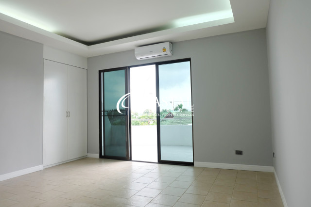 Townhouse For Sale East Pattaya