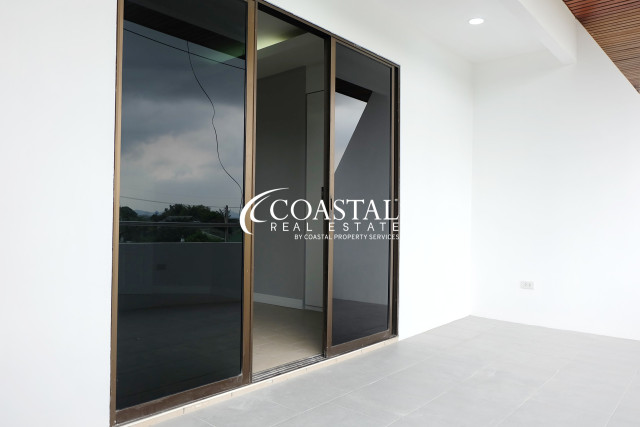 Townhouse For Sale East Pattaya