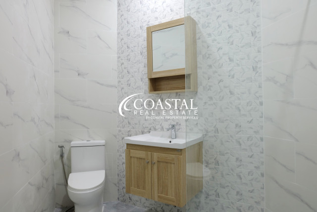Townhouse For Sale East Pattaya