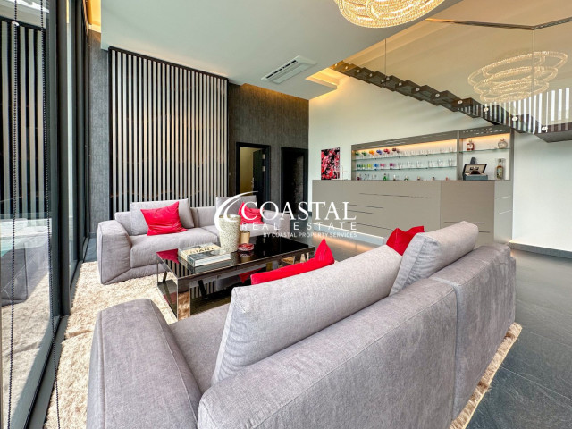 บ้านสำหรับขายที่พระตำหนัก