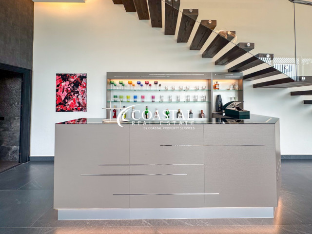 บ้านสำหรับขายที่พระตำหนัก