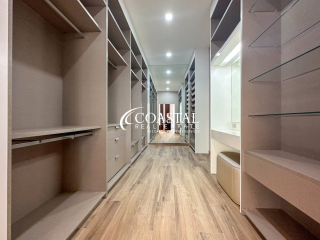 บ้านสำหรับขายที่พระตำหนัก