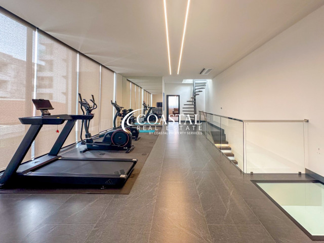 บ้านสำหรับขายที่พระตำหนัก