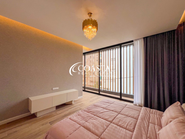 บ้านสำหรับขายที่พระตำหนัก