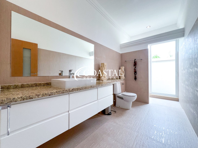 House For Sale And Rent Mabprachan/Pong