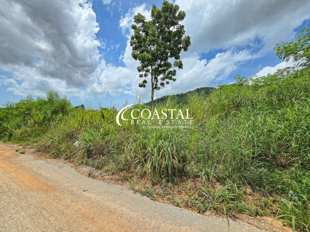 ที่ดินสำหรับขายที่นาจอมเทียน