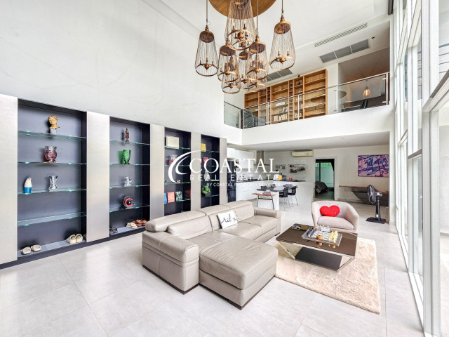 บ้านสำหรับขายที่พระตำหนัก