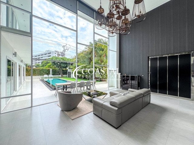 บ้านสำหรับขายที่พระตำหนัก