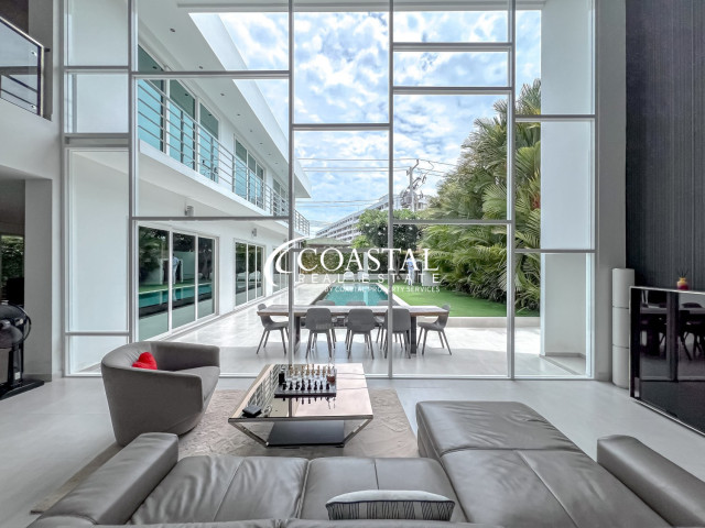 บ้านสำหรับขายที่พระตำหนัก