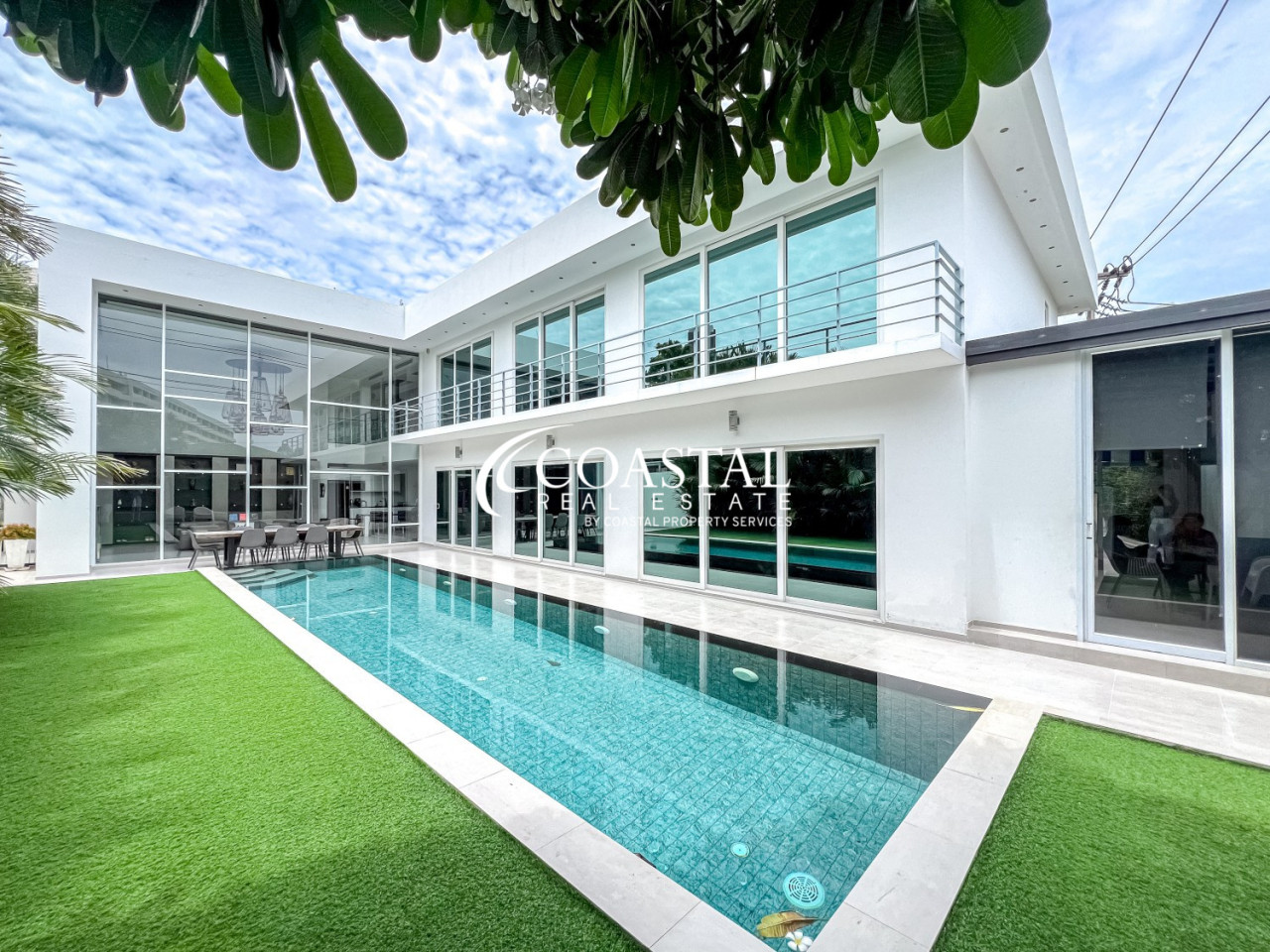 บ้านสำหรับขายที่พระตำหนัก