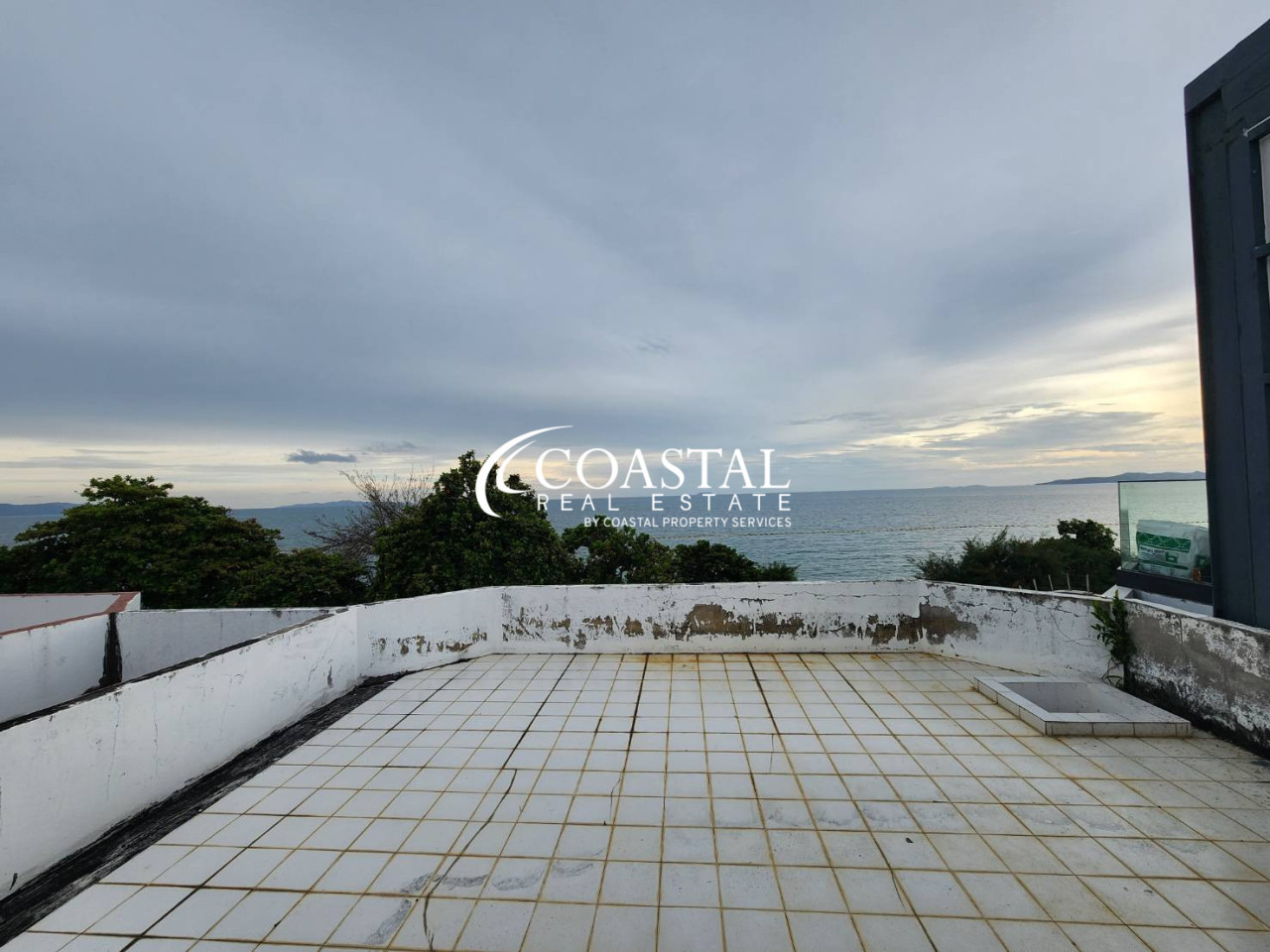 ทาวน์เฮ้าส์สำหรับขายที่จอมเทียน