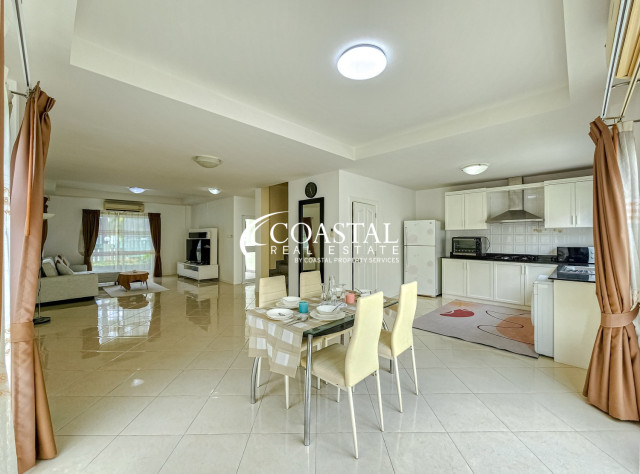 ทาวน์เฮ้าส์สำหรับขายที่พัทยาตะวันออก