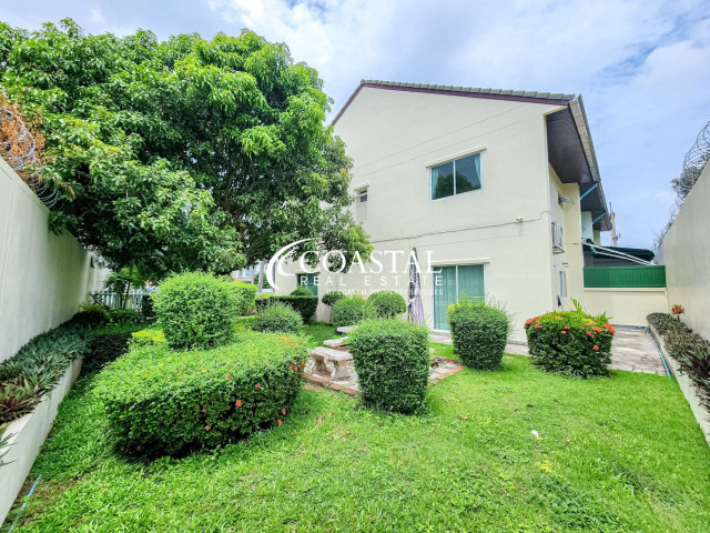 ทาวน์เฮ้าส์สำหรับขายที่พัทยาตะวันออก