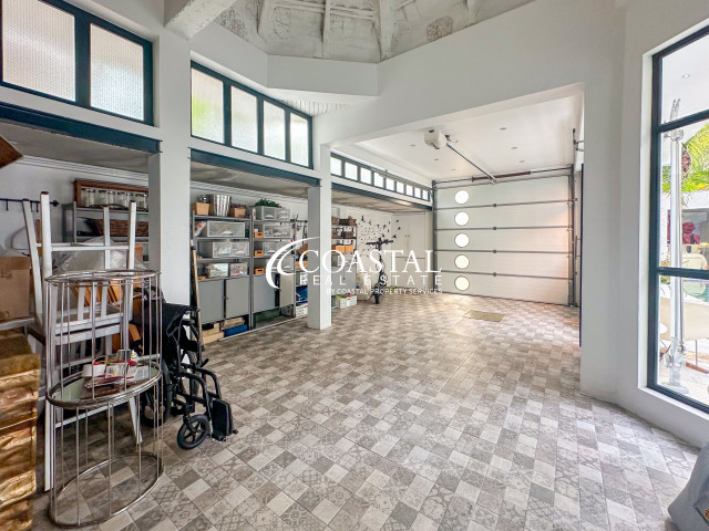 บ้านสำหรับขายที่พระตำหนัก