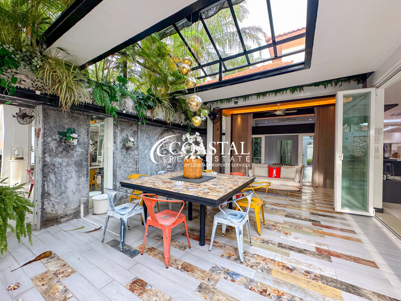 บ้านสำหรับขายที่พระตำหนัก