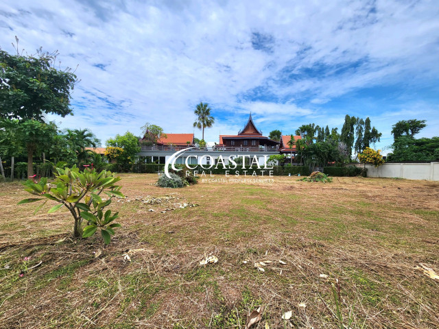 ที่ดินสำหรับขายที่นาจอมเทียน