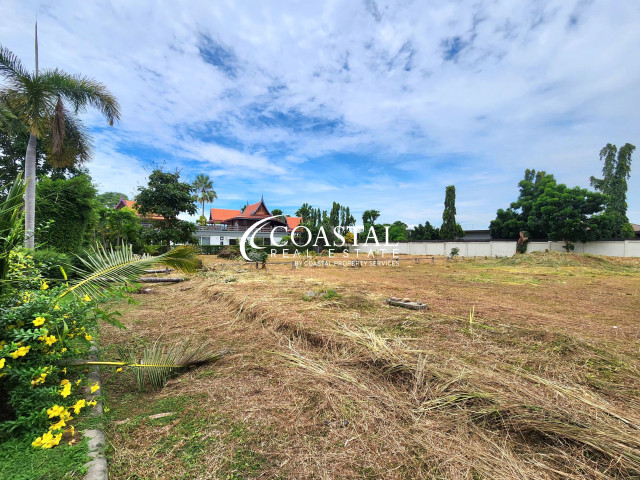 ที่ดินสำหรับขายที่นาจอมเทียน