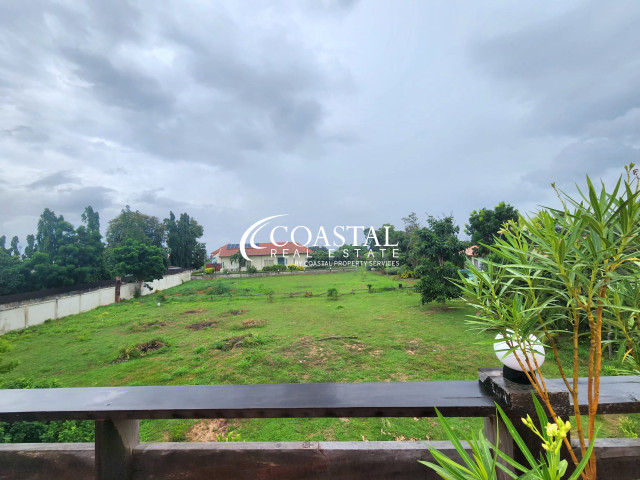 ที่ดินสำหรับขายที่นาจอมเทียน