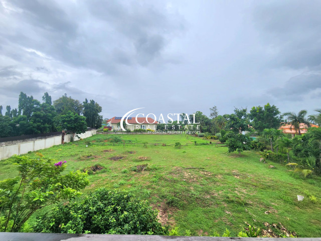 ที่ดินสำหรับขายที่นาจอมเทียน